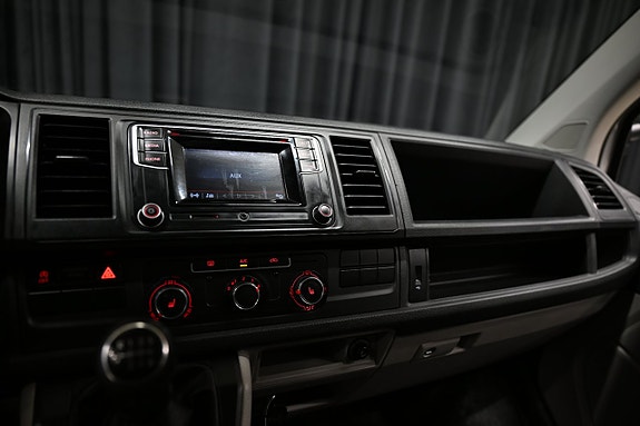 Volkswagen Transporter 24 of 26