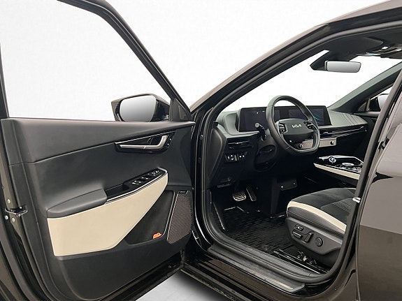 Kia EV6 13 of 30