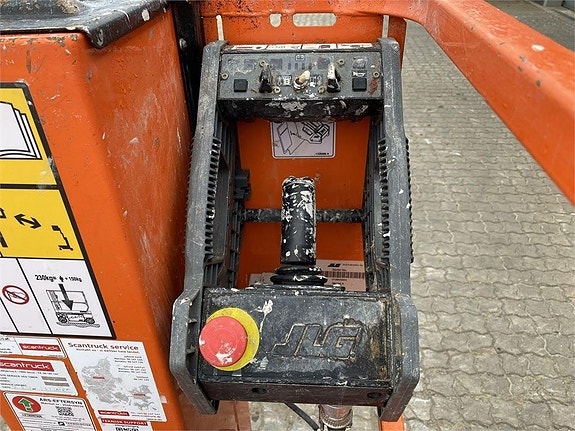 JLG 1230ES 3 of 5