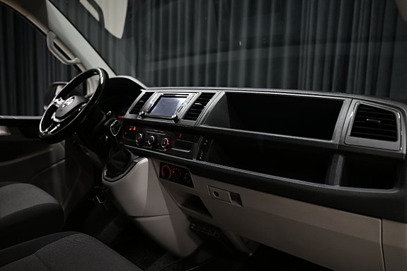 Volkswagen Transporter 28 of 30