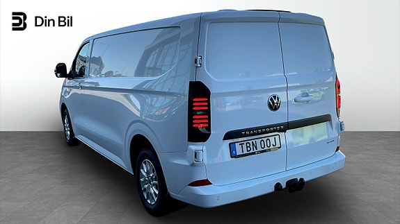 Volkswagen Transporter 3 of 5