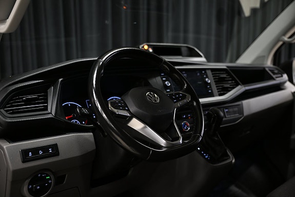 Volkswagen Transporter 26 of 30