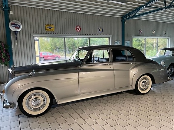 Ford Thunderbird 29 of 30