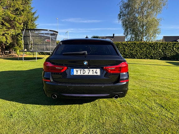 BMW 520d 4 of 5