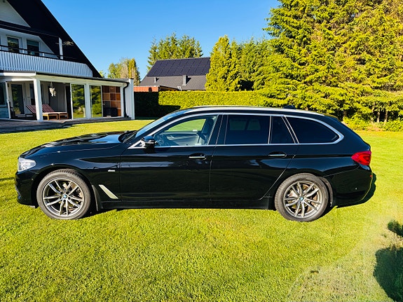BMW 520d 2 of 5