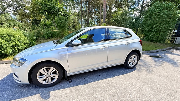 Volkswagen Polo 2 of 5
