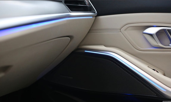 BMW 320d 3 of 5