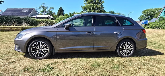 Seat Leon 2 of 5