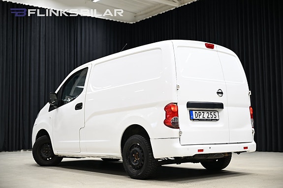 Nissan NV200 4 of 5