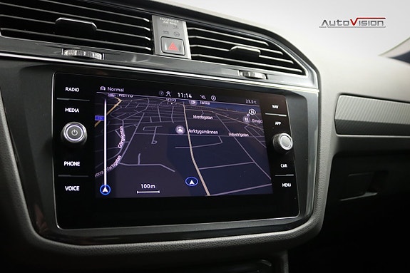 Volkswagen Tiguan 10 of 30