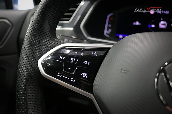 Volkswagen Tiguan 18 of 30