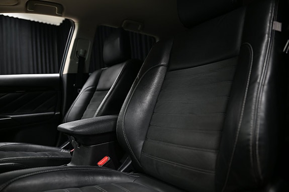 Mitsubishi Outlander 18 of 30