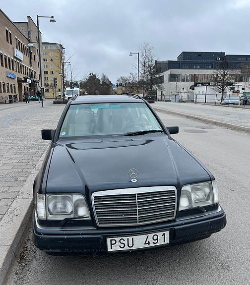Mercedes-Benz 200 TE 3 of 5