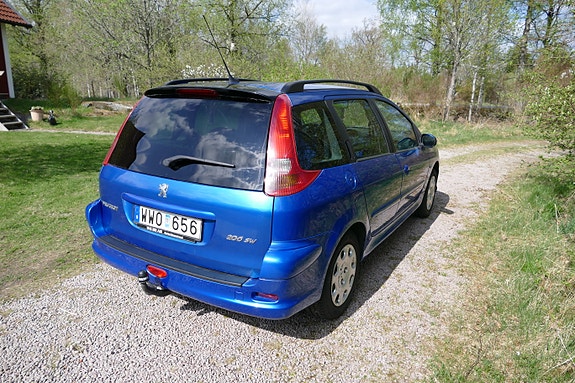 Peugeot 206 SW 3 of 4
