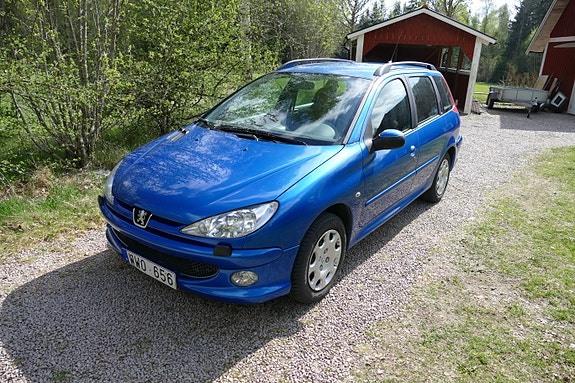 Peugeot 206 SW 2 of 4