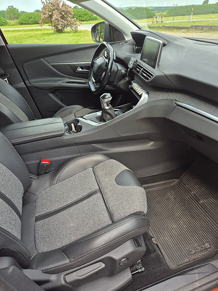 Peugeot 3008 5 of 5