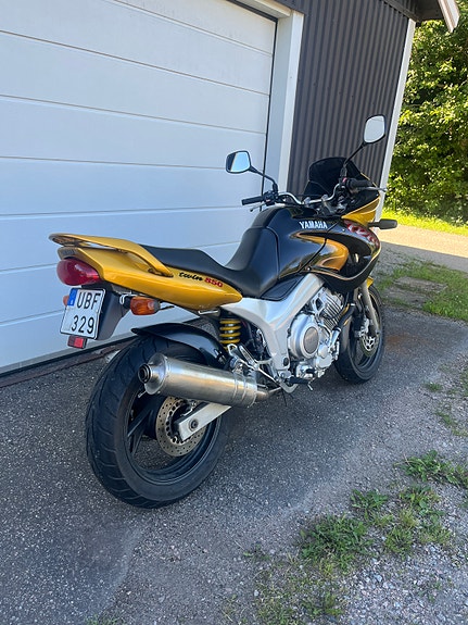 Yamaha TDM 850 3 of 5