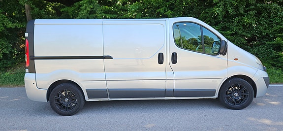 Opel Vivaro 2 of 5
