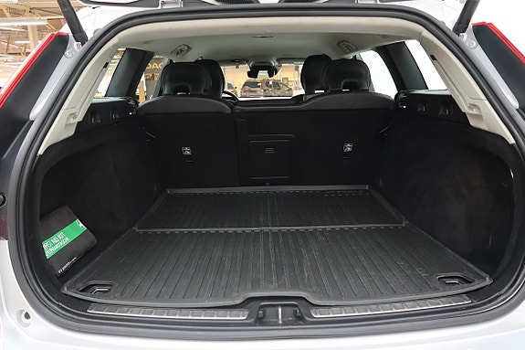 Volvo V60 Cross Country 19 of 19