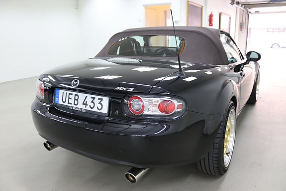 Mazda MX-5 8 of 22