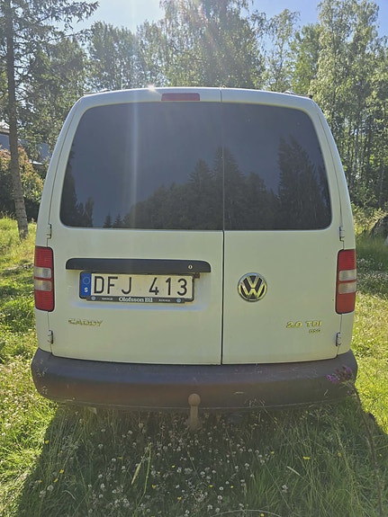 Volkswagen Caddy Maxi 2 of 5