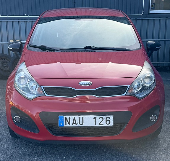 Kia Rio 2 of 5