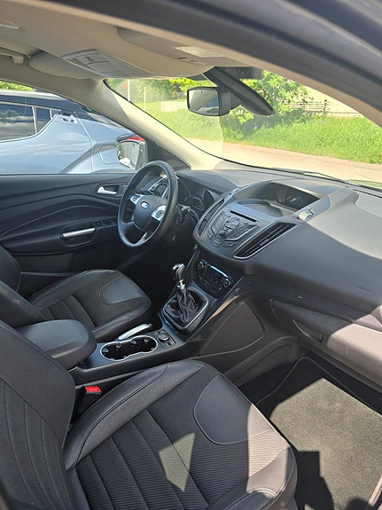 Ford Kuga 4 of 5
