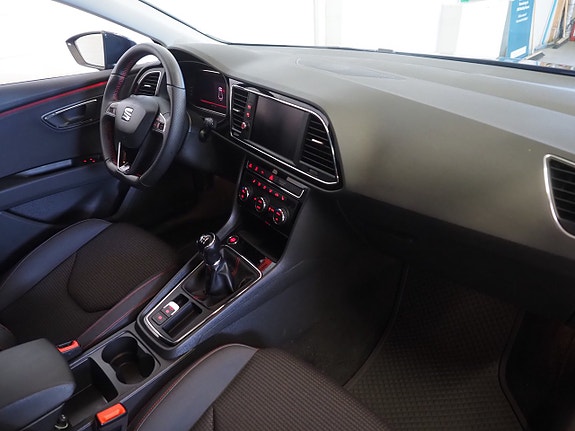 Seat Leon 10 of 23