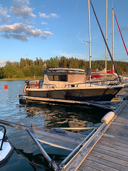 Minor / Sargo Offshore 28 Explorer 2013 – Mycket fin & välutrustad 2 of 5