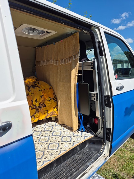 Volkswagen Transporter 3 of 5