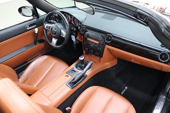 Mazda MX-5 16 of 21
