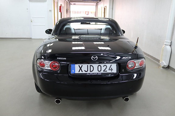 Mazda MX-5 8 of 21