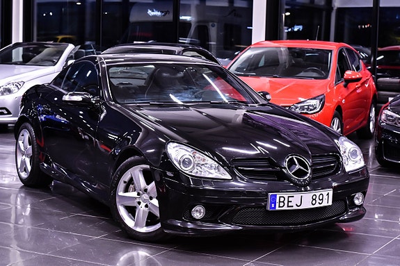 Mercedes-Benz SLK350 3 of 5