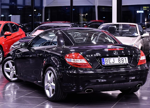 Mercedes-Benz SLK350 2 of 5