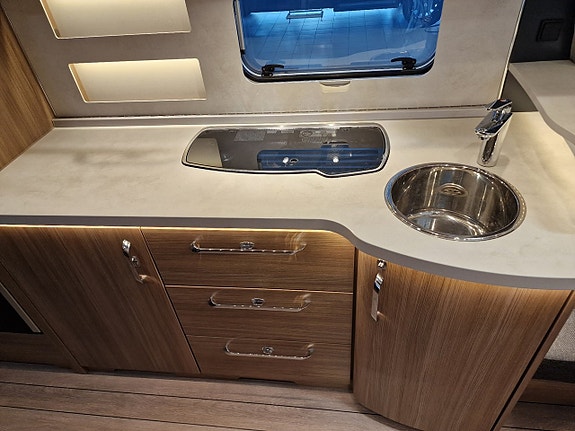 Knaus 650 UDF Scandinavian Selection (ALDE+AC+Solcell+Barnkammare+Micro) 10 of 23