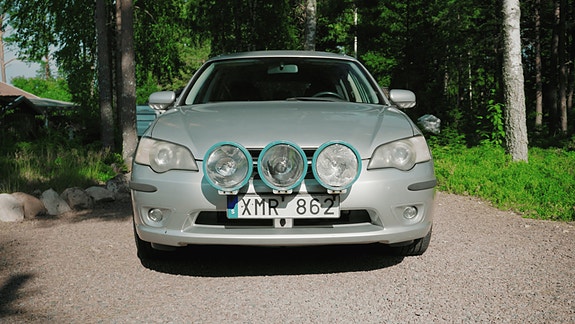 Subaru Legacy 2 of 5