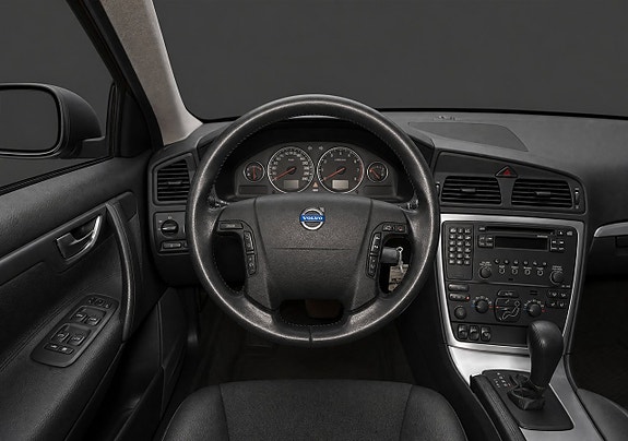 Volvo XC70 10 of 16
