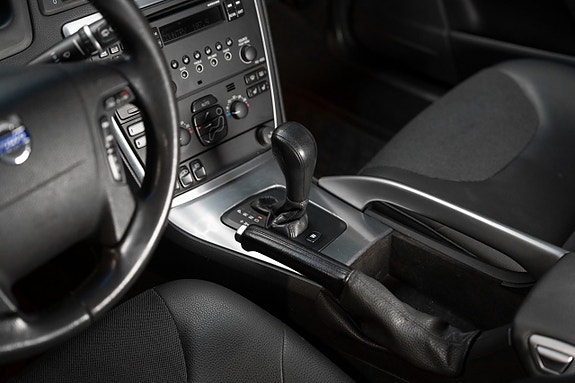 Volvo XC70 11 of 16