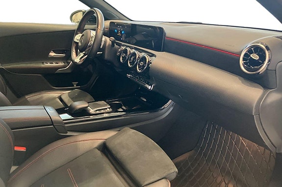 Mercedes-Benz A200 7 of 21