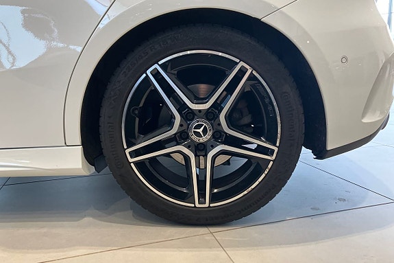 Mercedes-Benz A200 17 of 21