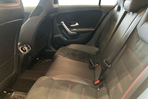 Mercedes-Benz A200 13 of 21