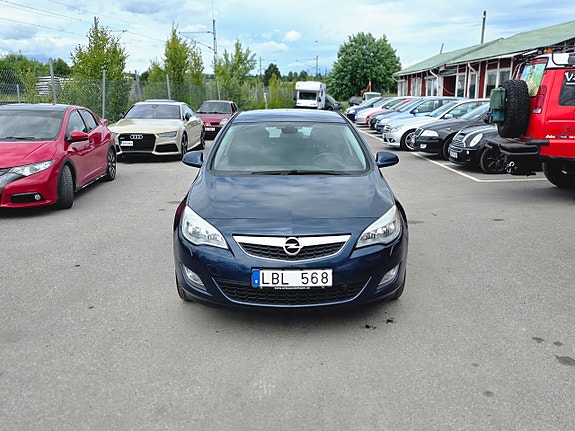 Opel Astra 3 of 5