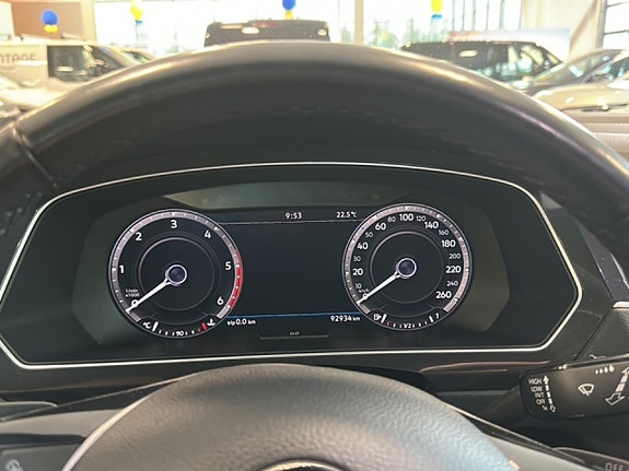 Volkswagen Tiguan 10 of 14