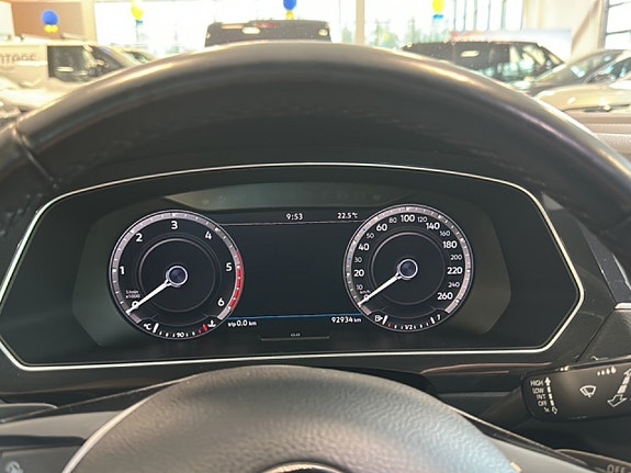 Volkswagen Tiguan 10 of 14