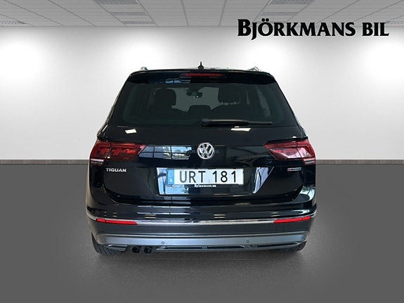 Volkswagen Tiguan 5 of 14