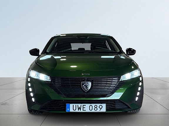 Peugeot 308 2 of 5
