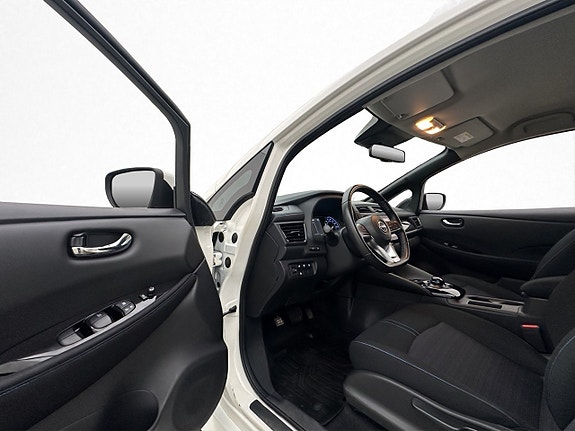 Nissan Leaf 12 of 30