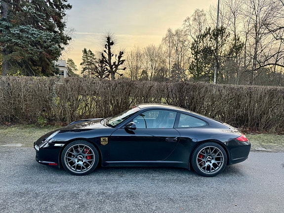 Porsche 911 Carrera S 4 of 4