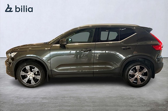 Volvo XC40 3 of 5