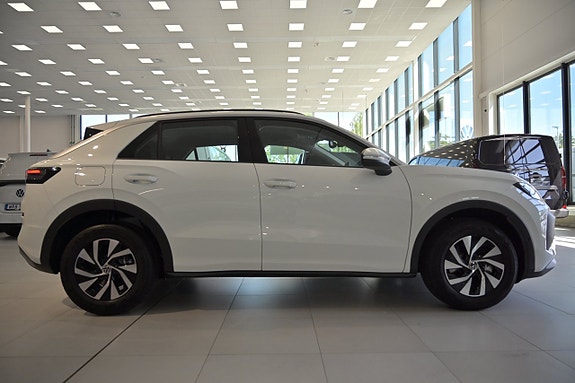 Volkswagen T-Roc 6 of 25